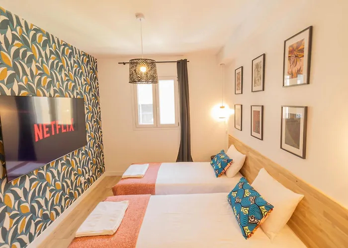 Afrobohome, Experience Atypique, Clim, 2 A 6 Personnes, Proche Centre Nimes, Garage Clos
