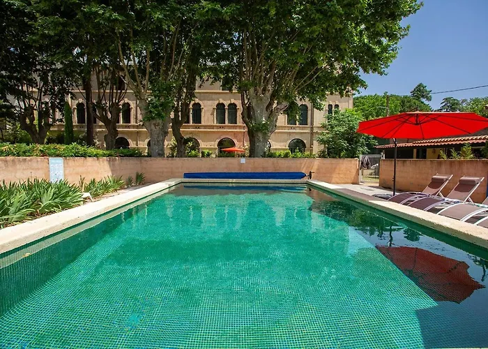 Couvent Des Ursulines: Historic Pezenas Retreat for Families and Groups